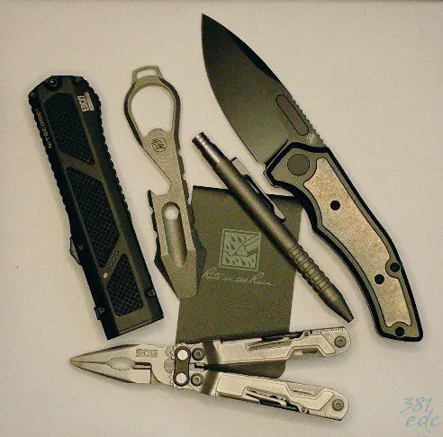 Complete EDC gear guide build — Griffin Co knife, SOG multi-tool and everyday carry loadout at 381EDC