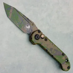 Microtech LUDT Gen III T/E automatic knife, Tan handle, Black and OD Green splatter tanto blade
